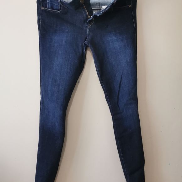 Guess Jeans - Picture 7 of 7